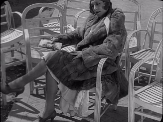 La imagen tiene un atributo ALT vacío; su nombre de archivo es a_propc3b3sito_de_nice_aka_c380_propos_de_nice_-_jean_vigo_-_1930_hd.gif